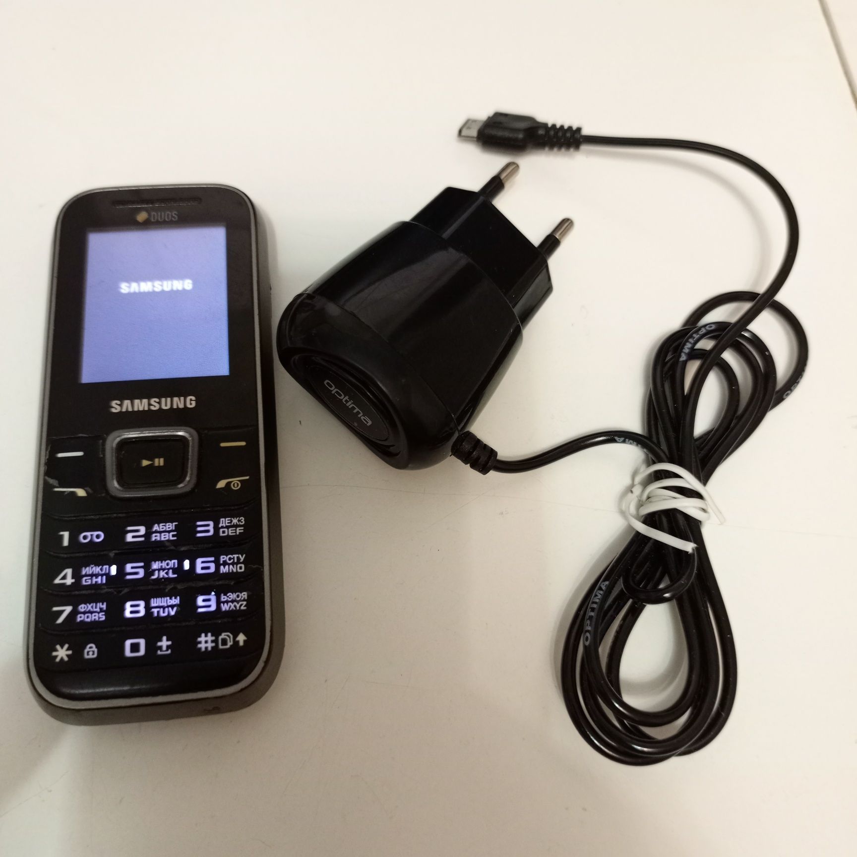 Телефон Samsung 1232 на 2 SIM в хорошем рабочем состоянии