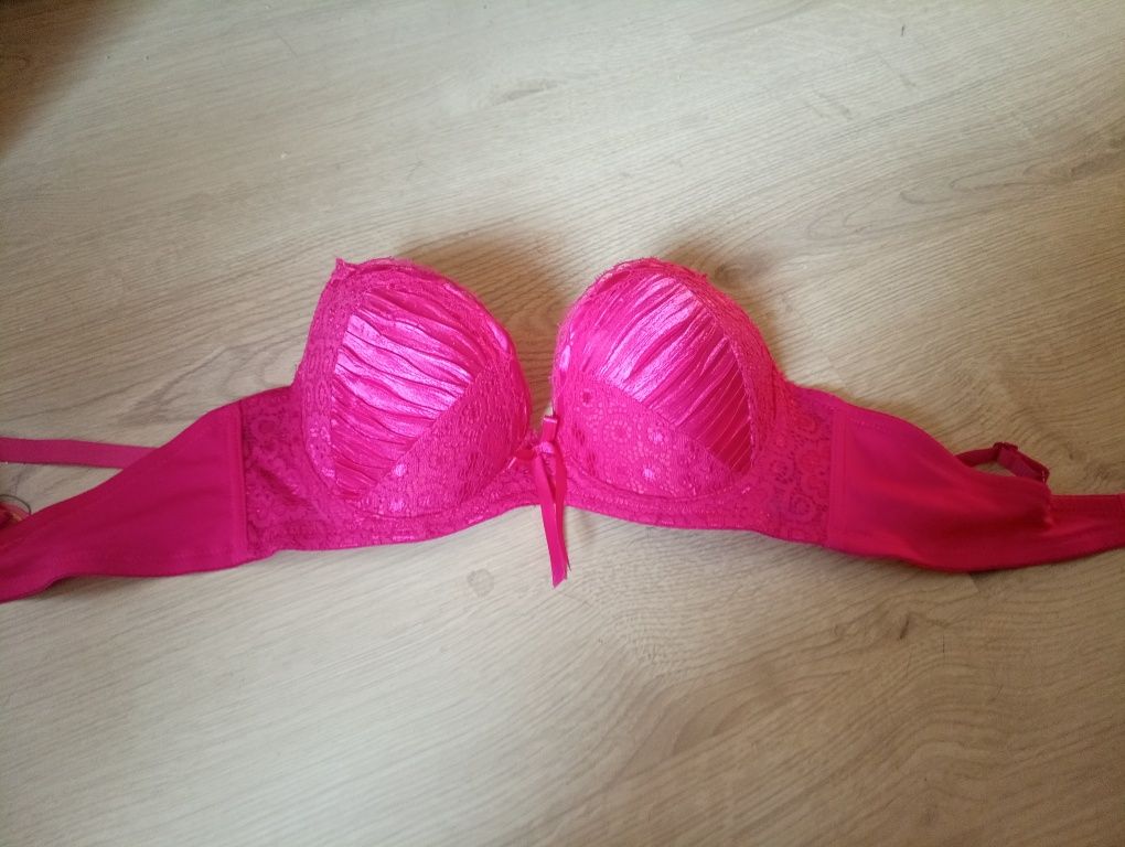 Biustonosz push up 75B