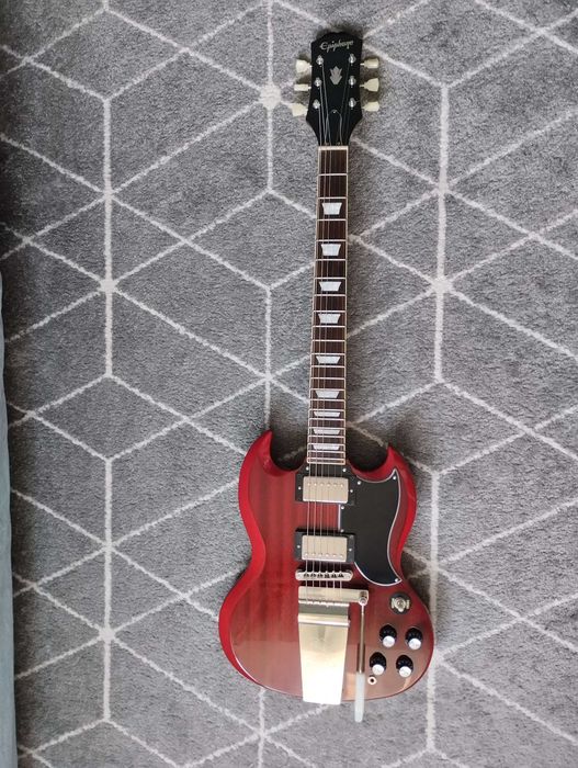 Epiphone SG z Maestro Vibrola
