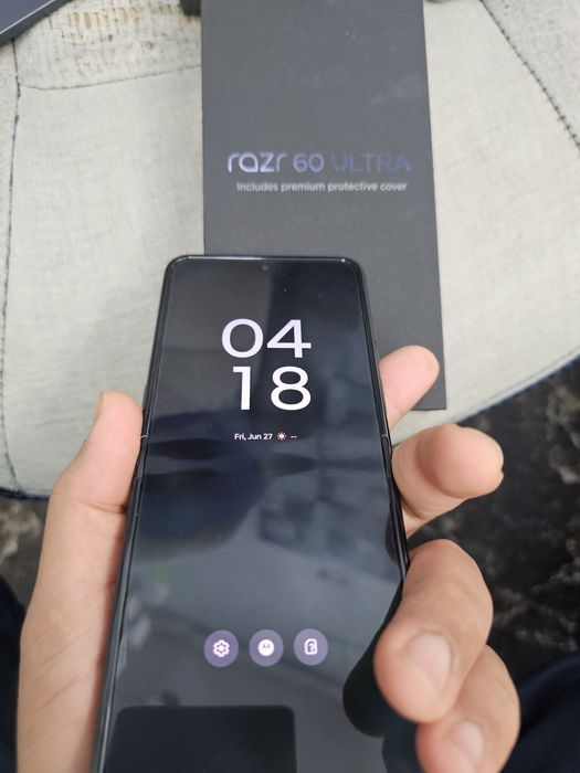 Motorola razer 60 ultra..512/16gb