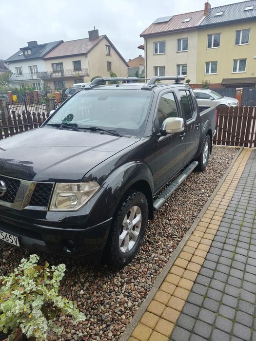 Nissan Navara 4x4, nowe opony, idealny stan.
