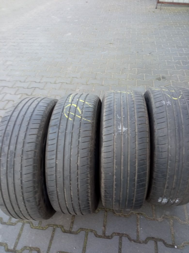 Sprzedam komplet letnich opon 225/60R17