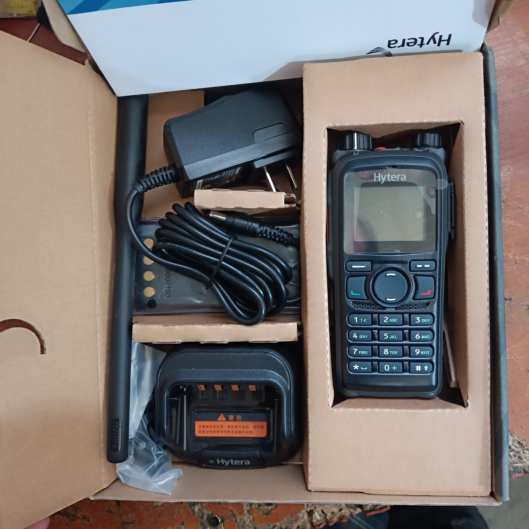 Продаю три радіостанціі Hytera PD 780 VHF