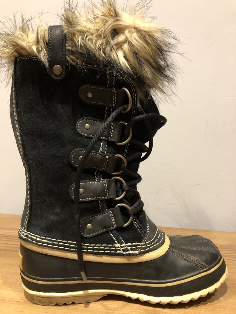 Śniegowce buty zimowe damskie Sorel Joan of Arctic.