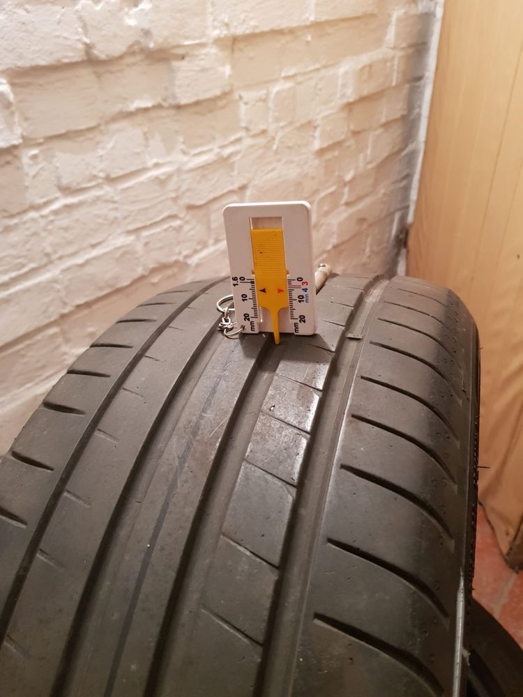 Opony letnie 17/225/45