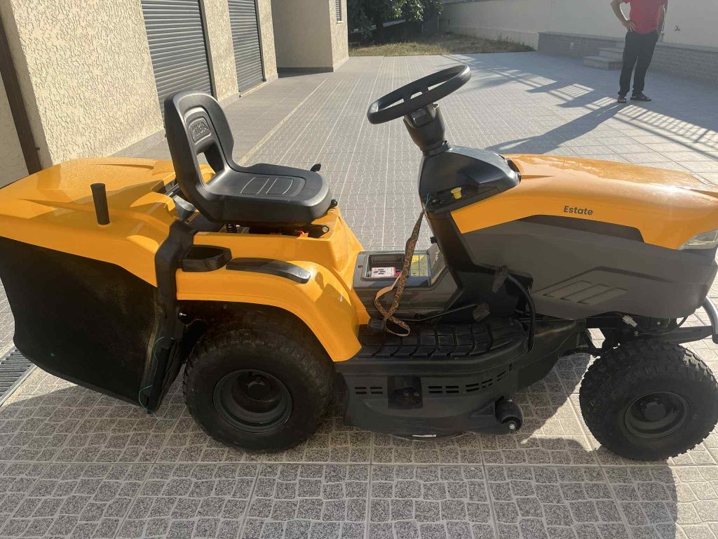 Tractor corta relva