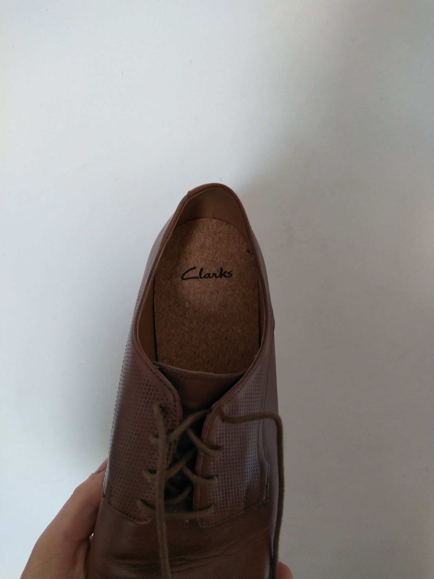 Практично нові шкіряні туфлі англійської фірми Clarks