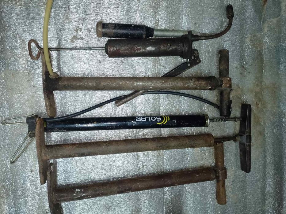 Насос ручний шприц.