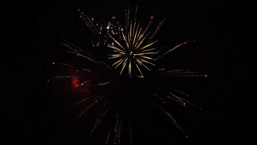 Wiatraki iskier | Napis Miłość | Ciężki dym | Wyrzutnie dymu | Iskry