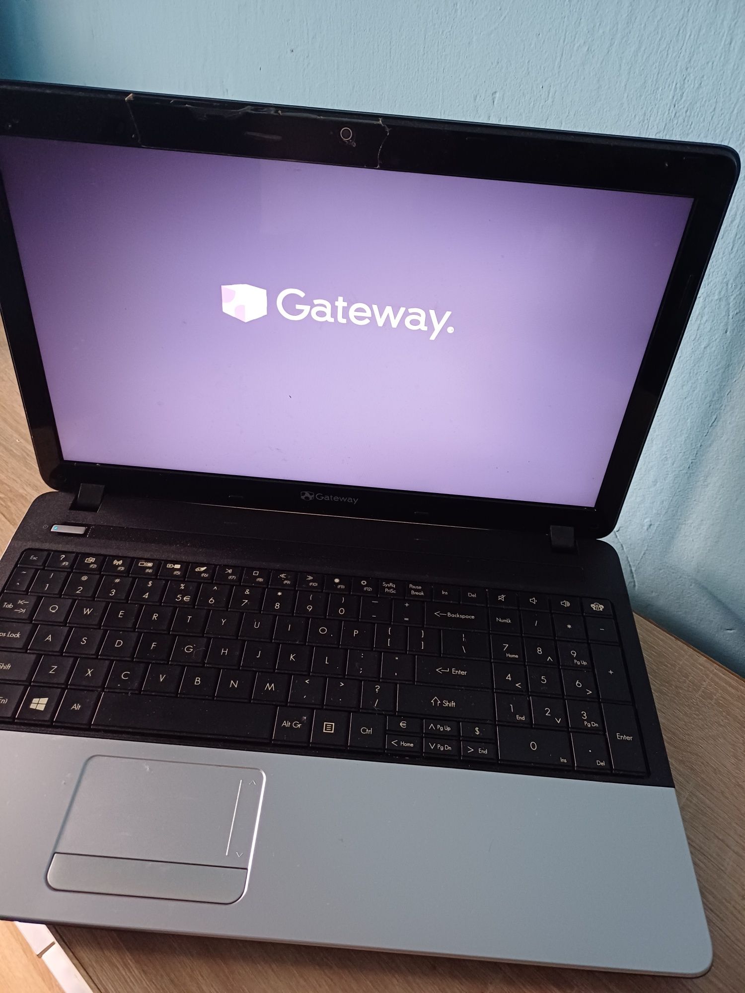 Laptop Gateway..