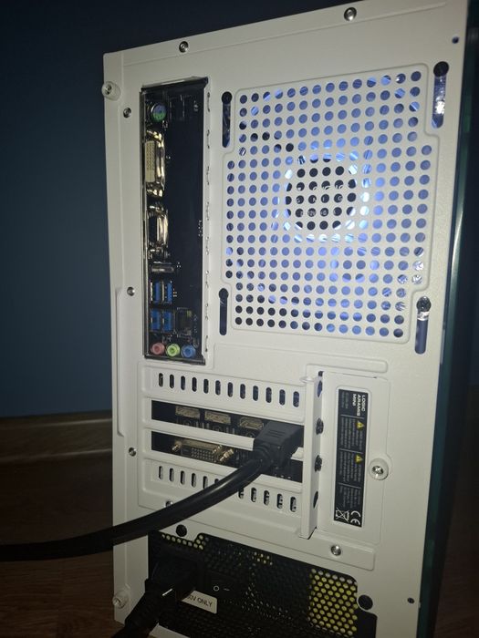 Komputer gamingowy Ryzen 5 NVIDIA GTX 1060 16GB RAM SSD RGB