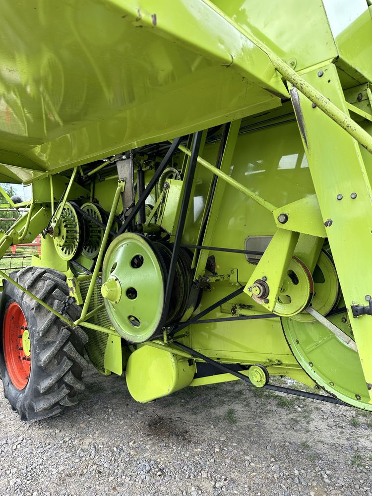 Claas Mercator 50 — Зернозбиральний комбайн
