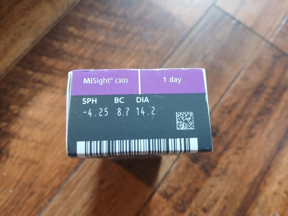 Личебные линзы  MiSight 1 day