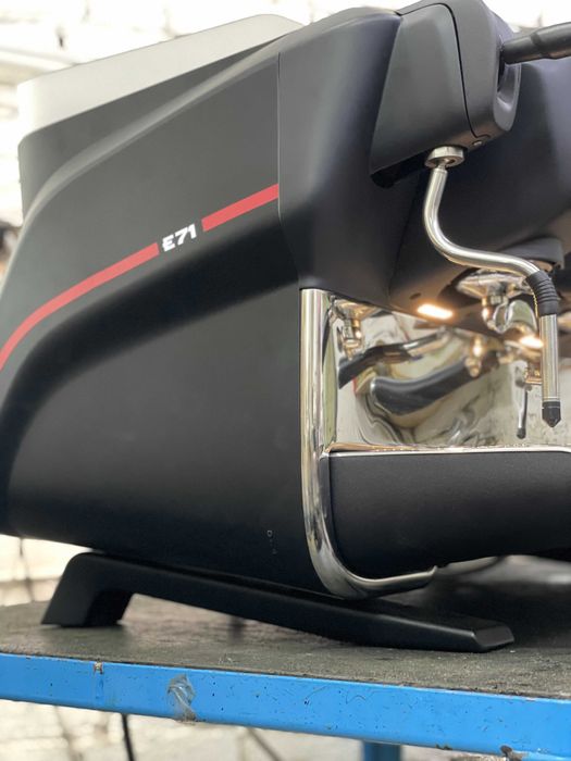 Кофемашина профессиональная Faema E71 Total Black