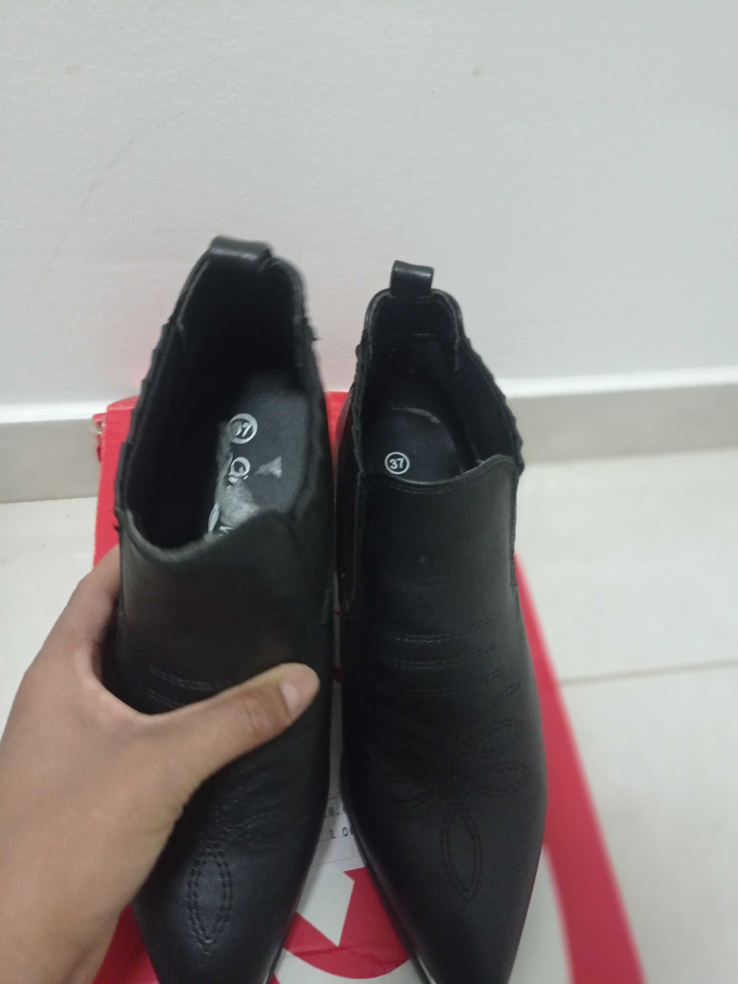 Botins Novos, confortáveis 37