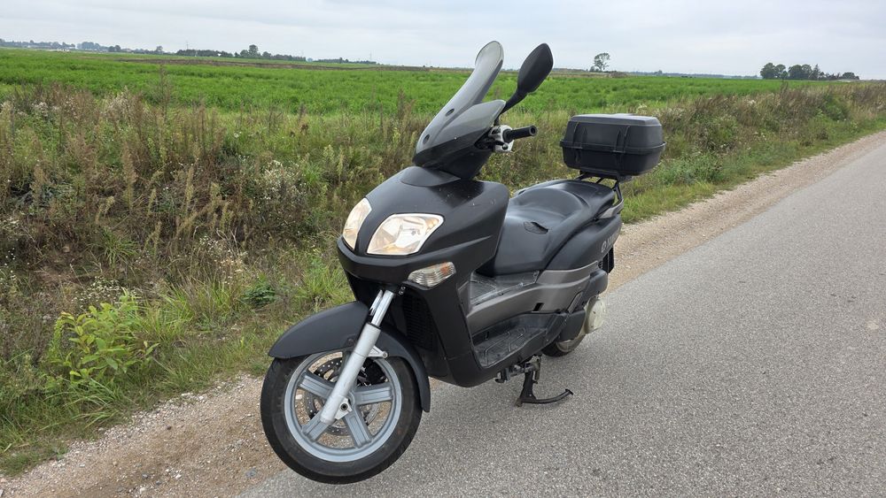 Yamaha versity 300