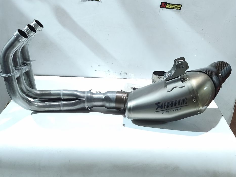 Ackrapovic Yamaha MT 09 / TRACER  900 ( LER ANÚNCIO )