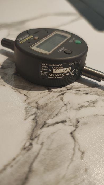 Cyfrowy czujnik marki Mitutoyo