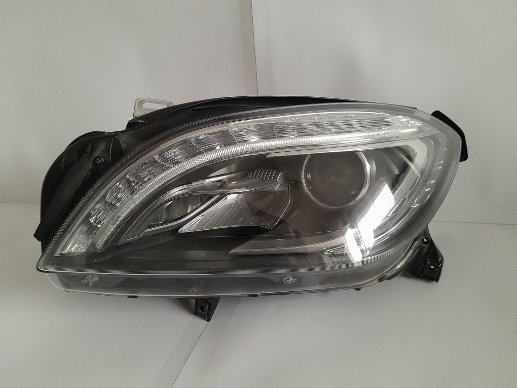 Lampa Lewa MERCEDES ML W166 Xenon  LED ILS