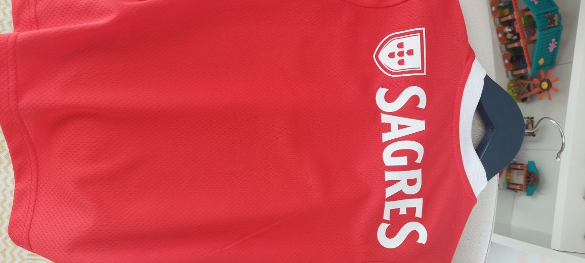 BENFICA- t-shirt para Criança- tamanho 5 anos