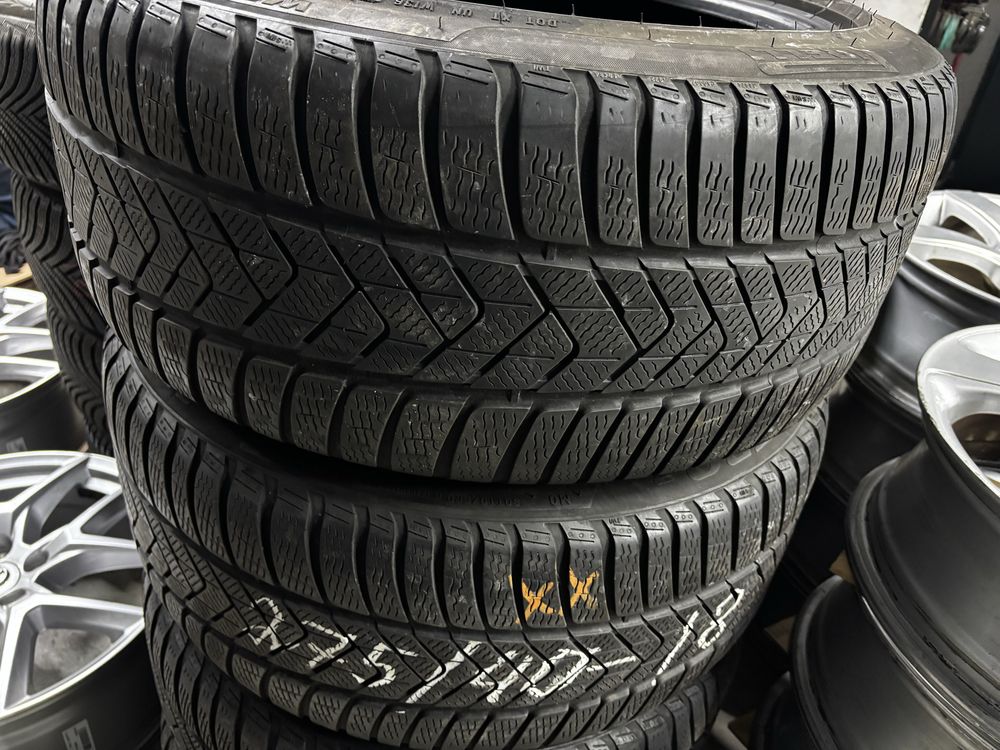 Uzywane opony zimowe 275/40/18 PIRELLI 2szt