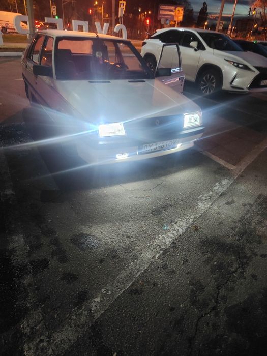 Продаж авто Рено 11