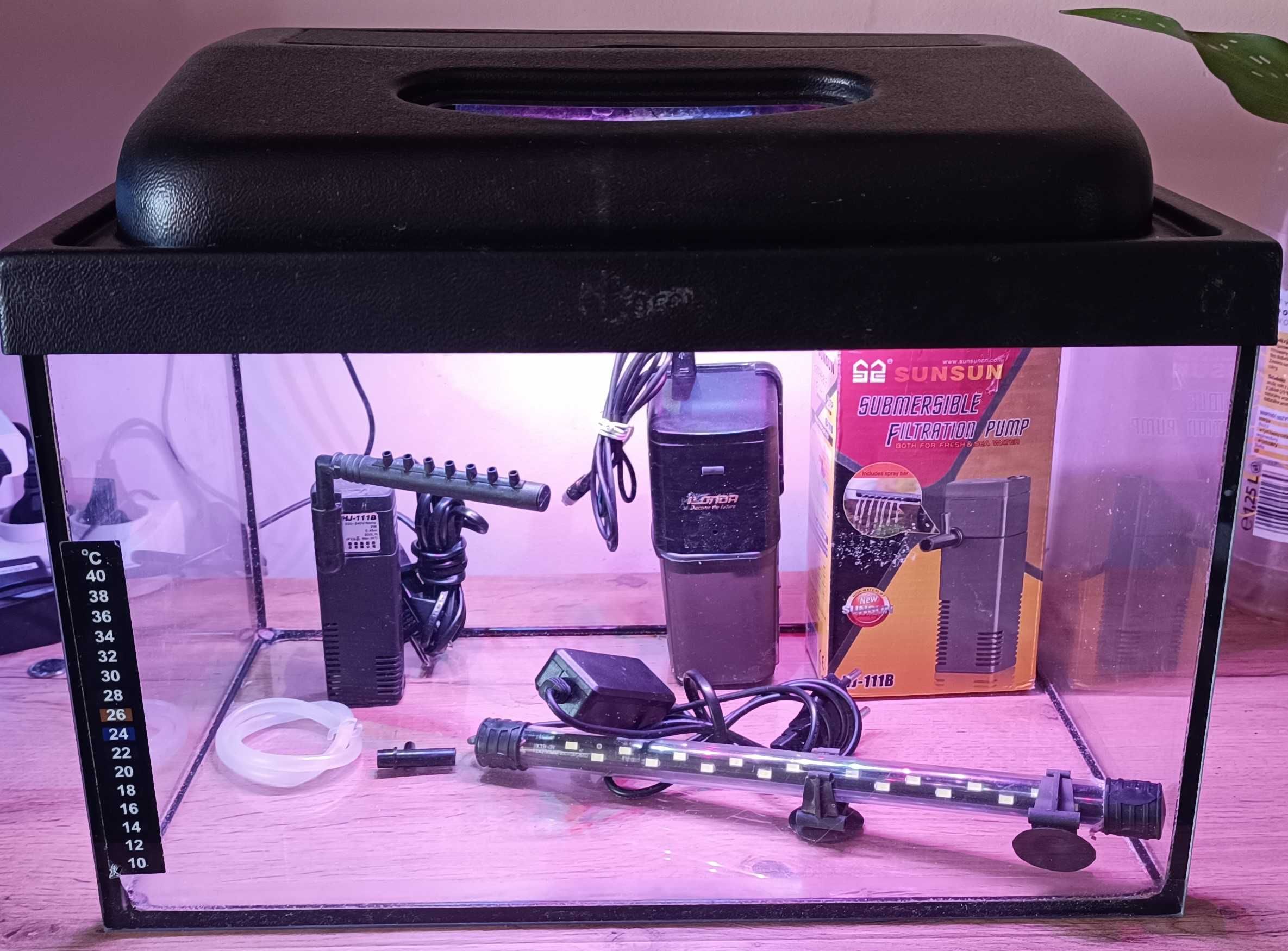 akwarium 28 l oswietlenie led filfr karmnik grzałka jak nowe