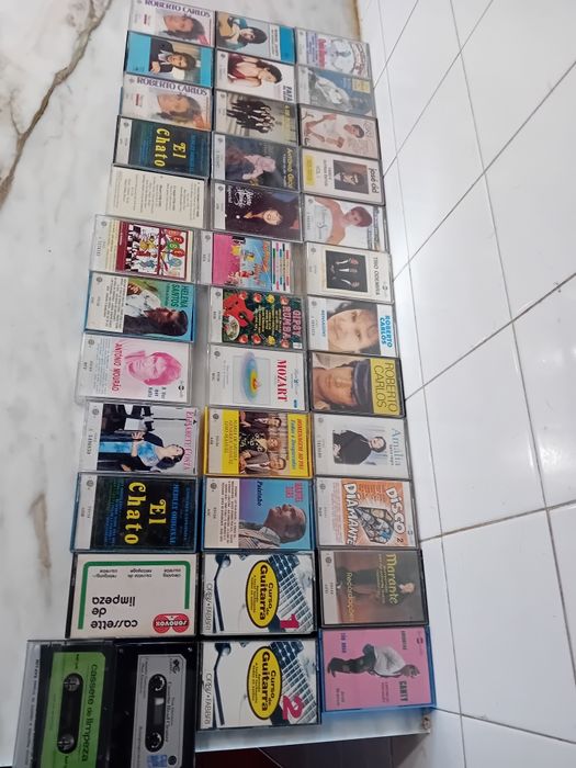 Conjunto de 37 Cassetes de Música Portuguesa/Outras