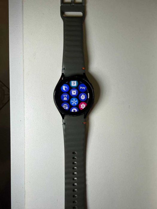 Продам Samsung Galaxy Watch 4
