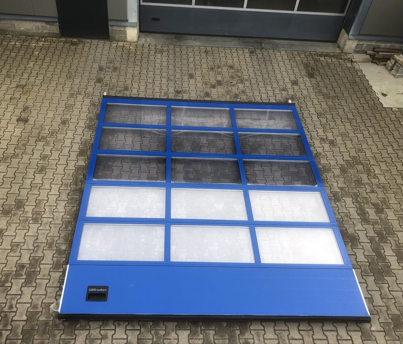 Brama 350 x 395 panelowa segmentowa garażowa przemysłowa rolowana