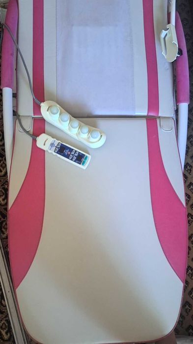 Продам ПРАКТИЧНО НОВЕ масажне ліжко NUGA BEST NM-4000