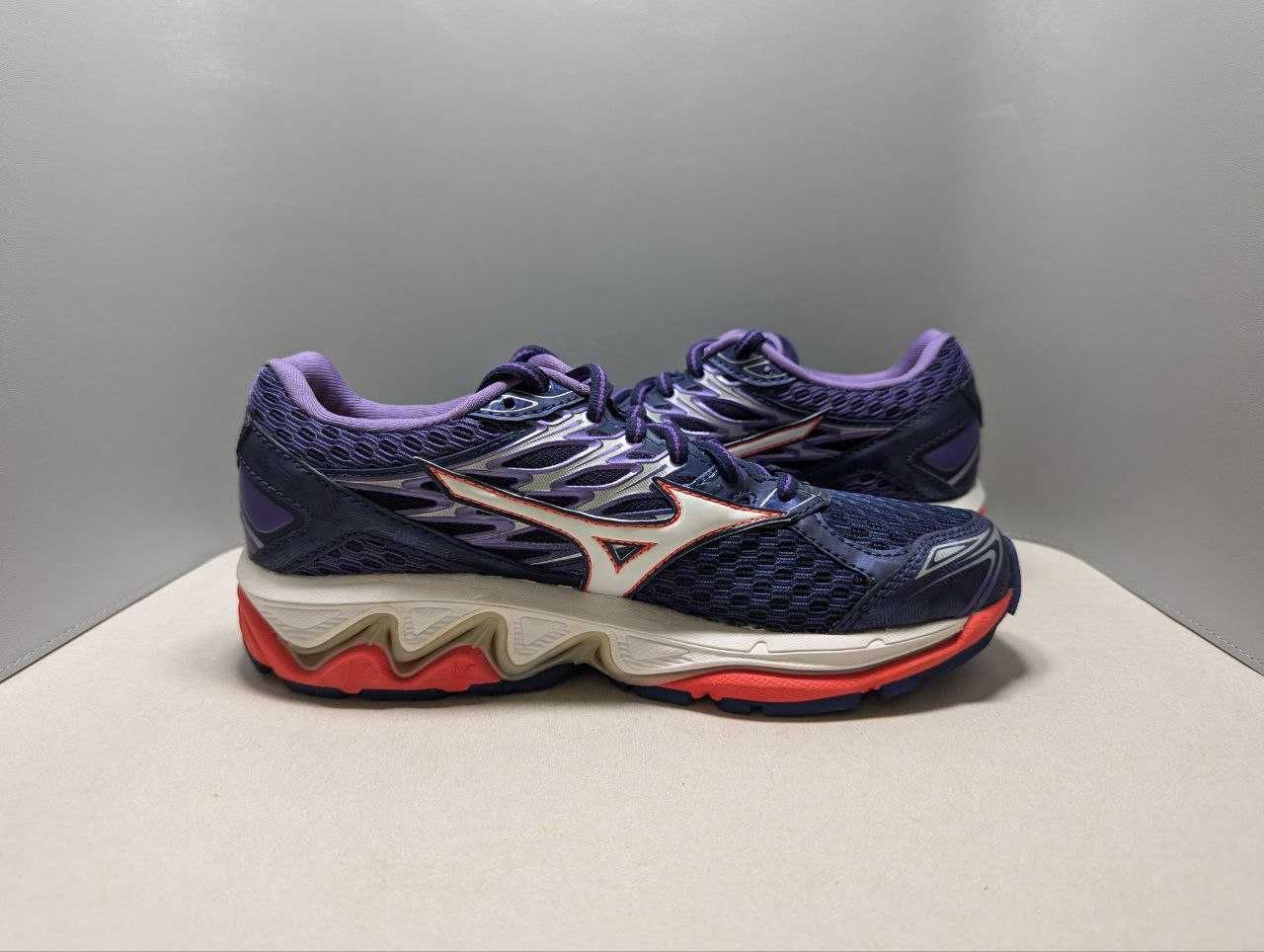 Жіночі кросівки Mizuno Wave Paradox 4 J1GD174002 розмір US 6.5 EU 36.5