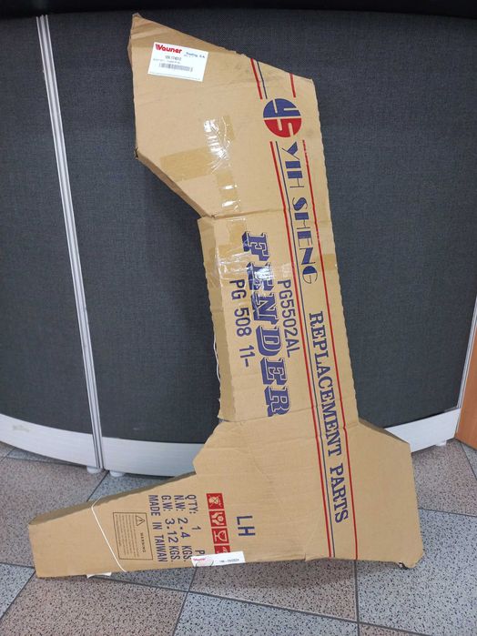 Chapa guarda-lamas (fender) dianteiro esquerdo Peugeot 508