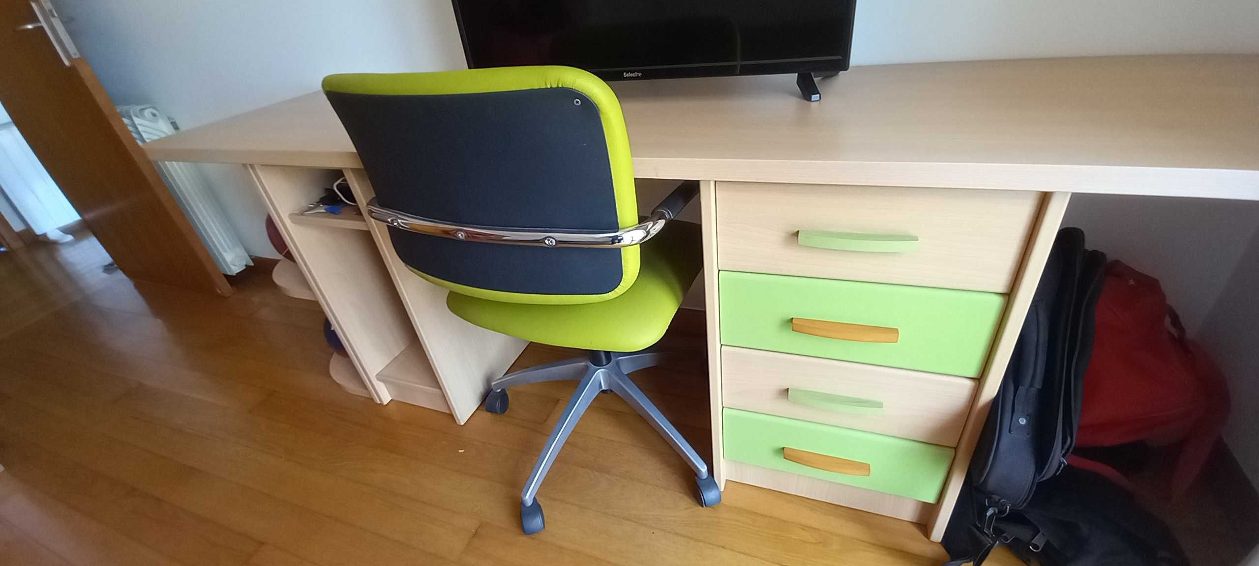 Cama + Secretaria de Quarto