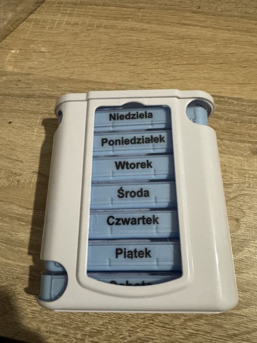 Tygodniowy pojemnik na leki