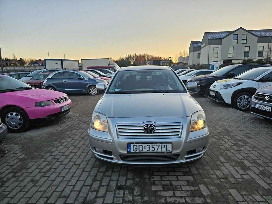 Toyota Avensis 2005r/2.0 diesel/116KM/opłaty aktualne/okazja/manual
