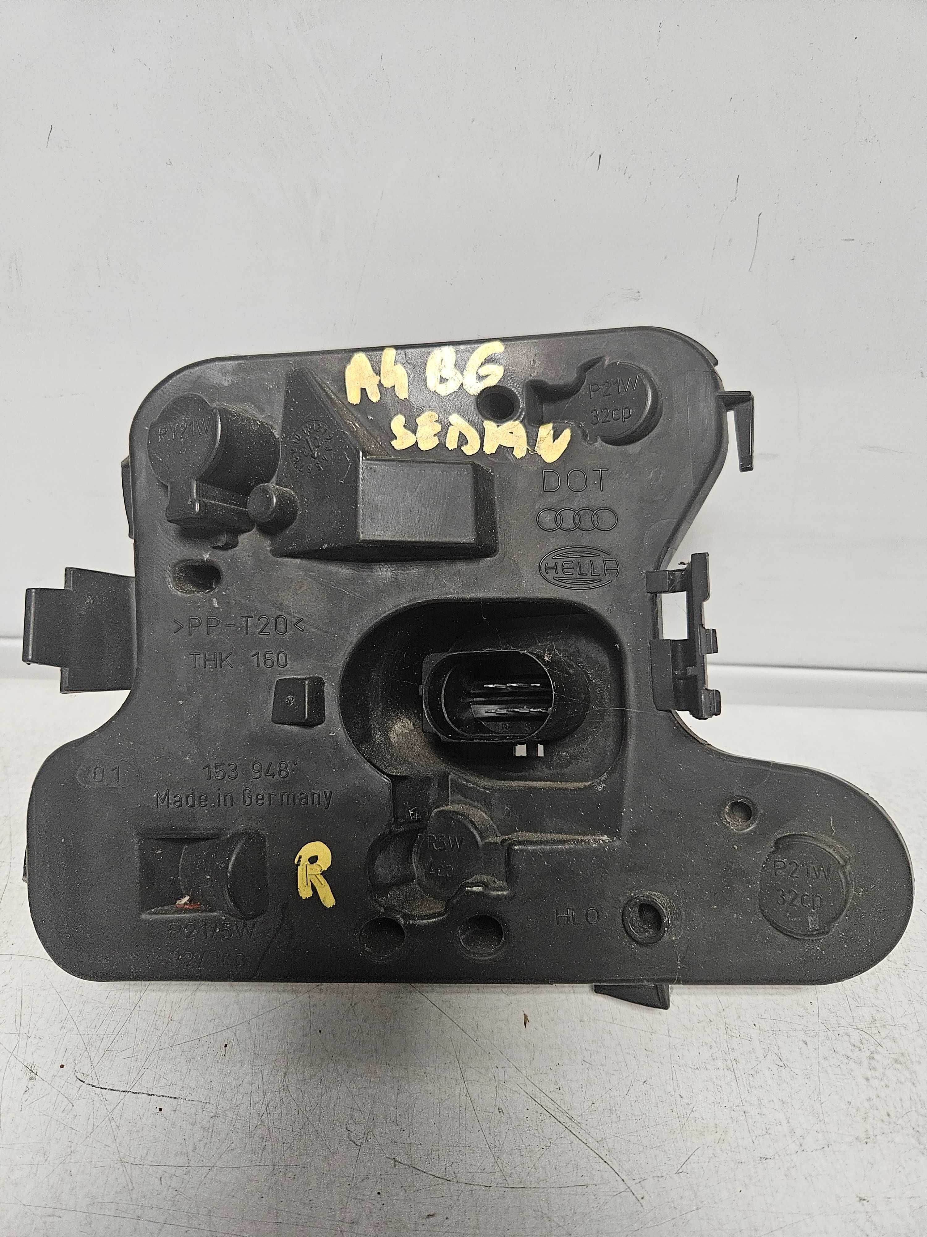Oprawka Wkład Lampy Tył Prawy Sedan  Audi A4 B6