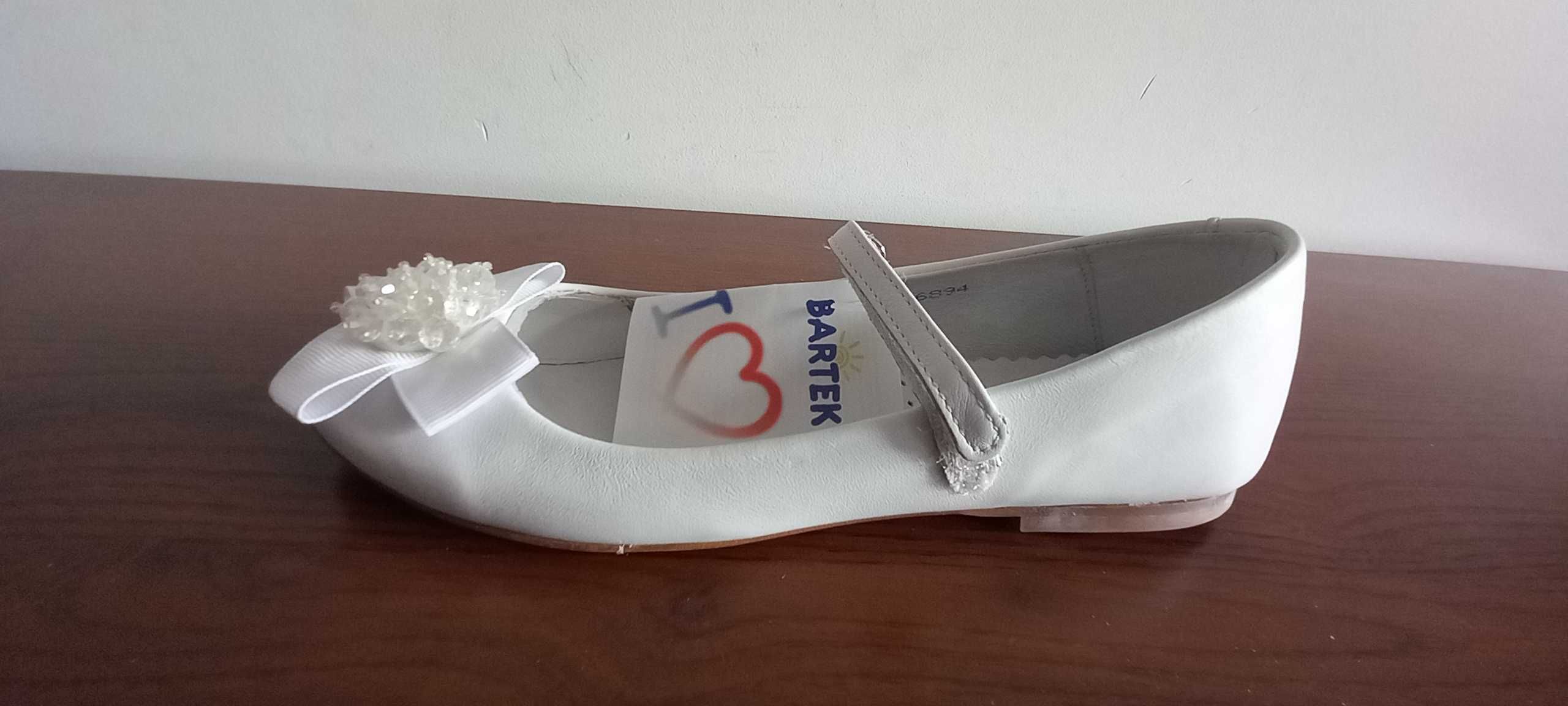 Buty na komunię Baleriny Bartek Czółenka Białe