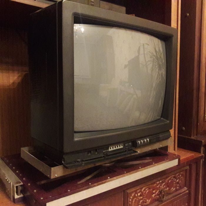 Продам телевизор SANYO 19"