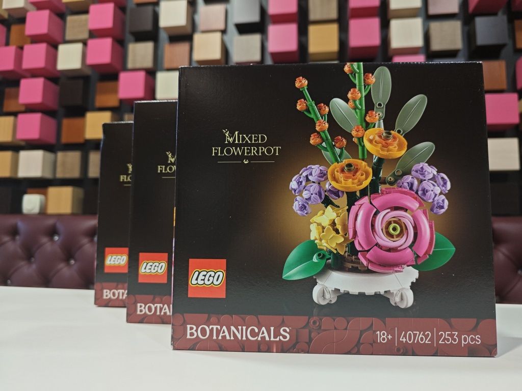 Конструктор LEGO Botanicals 40762 Барвистий квітковий горщик