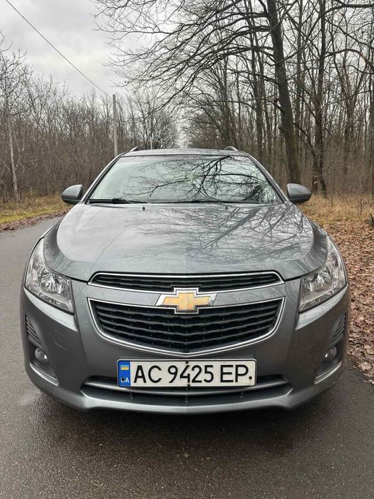 Chevrolet Cruze 1.6 бензин 2013год Хозяйски