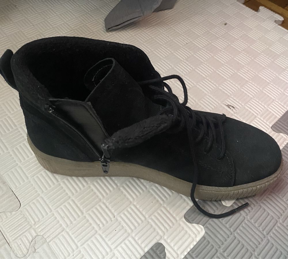 Женские ботинки Tamaris. 39р.