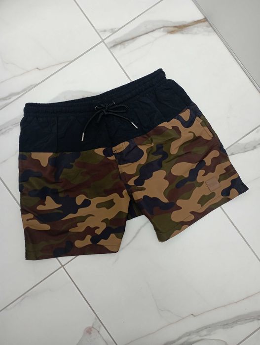 Шорти чоловічі в розмірі М