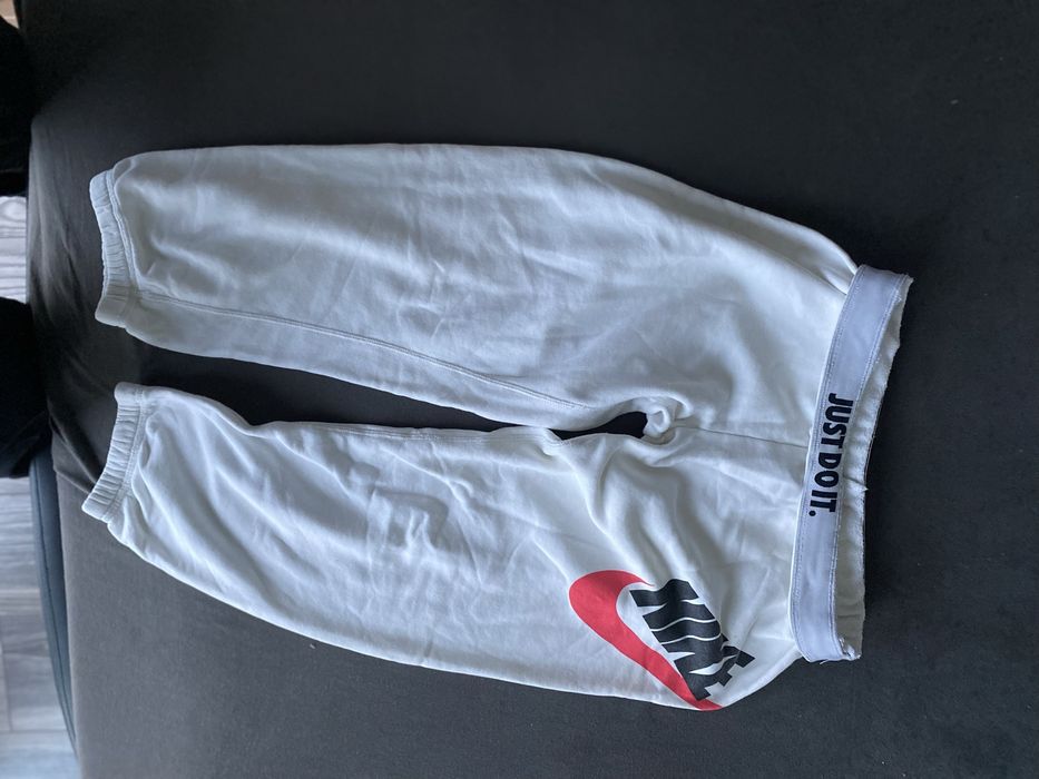 Spodnie Nike damskie