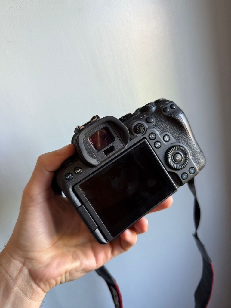 Canon EOS R6 Mark II com Garantia