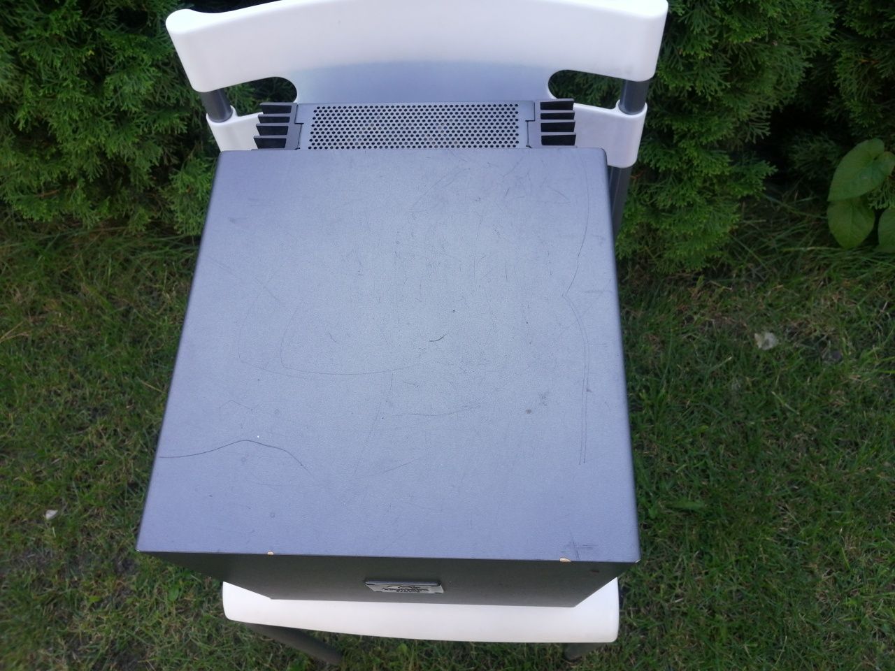 Subwoofer aktywny logitech