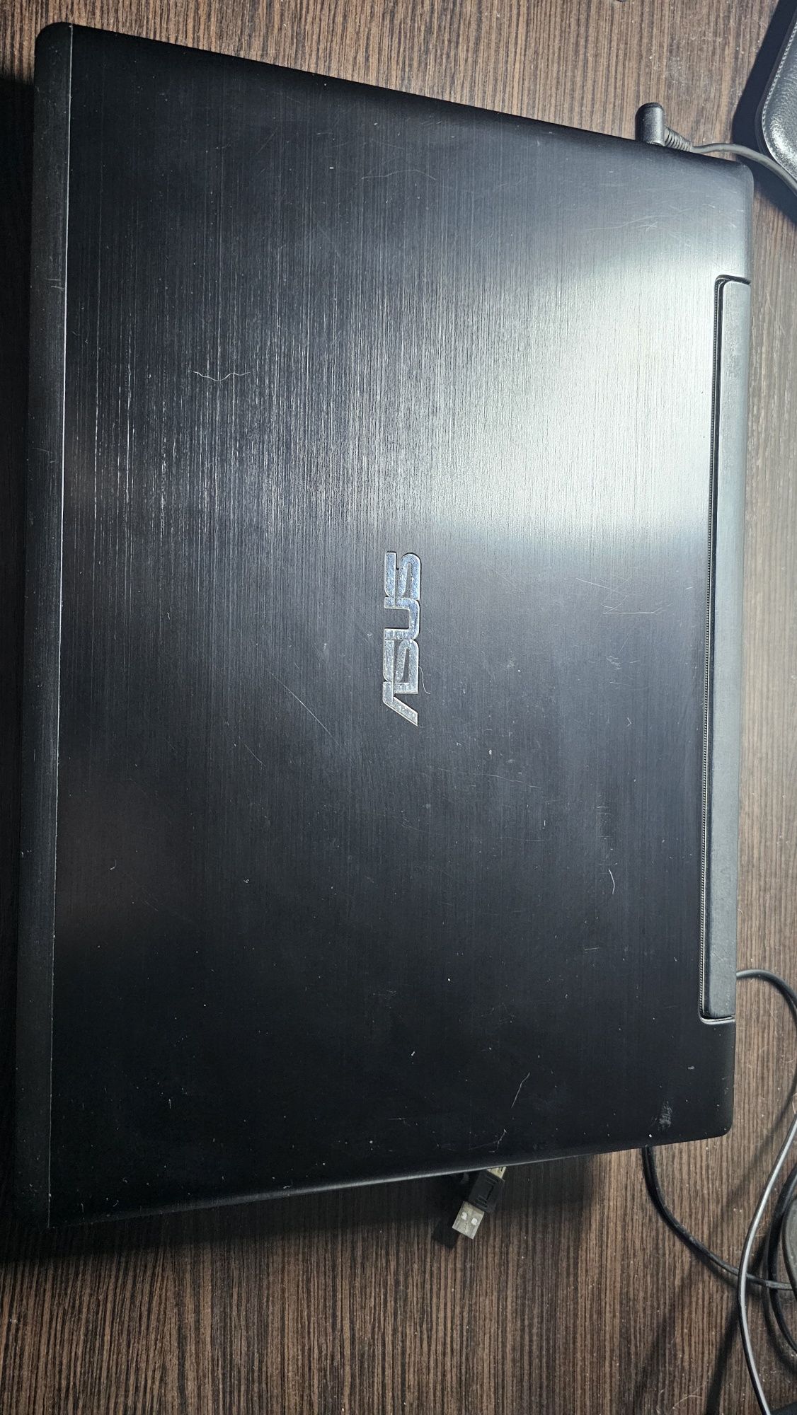 Продаю ноутбук Asus