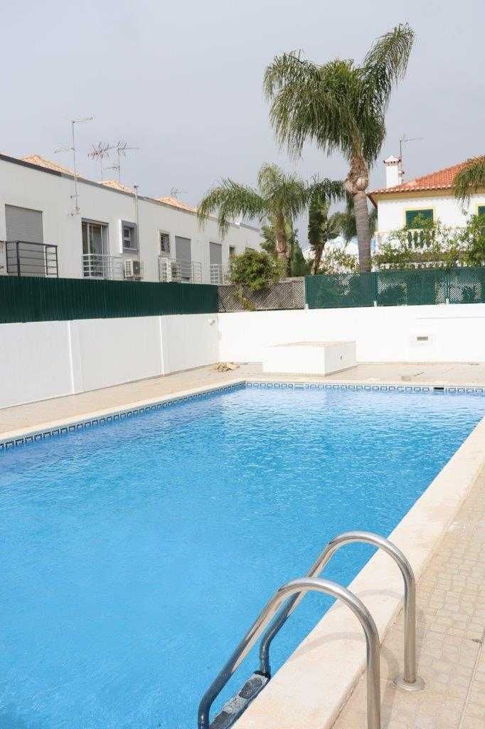 Moradia V3 com Piscina em Manta Rota a 700 metros da praia