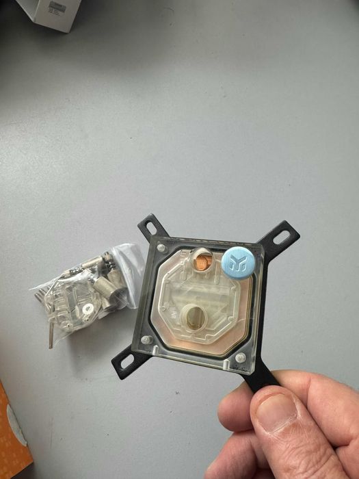 Водоблок EK-Supremacy EVO