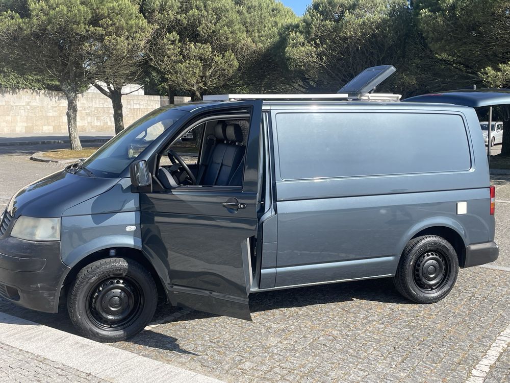 Volkswagen Transporter T5 CamperVan